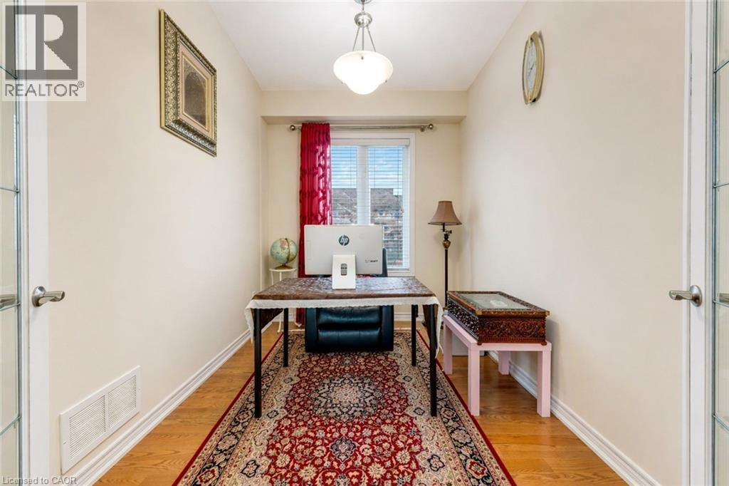 667 LINDEN Drive thumbnail 13