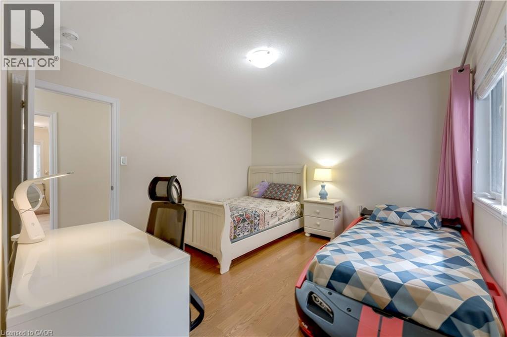 667 LINDEN Drive thumbnail 26