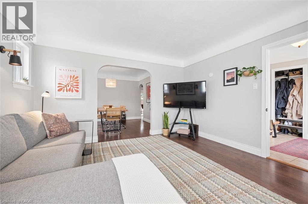 30 SHELDON Avenue N thumbnail 15