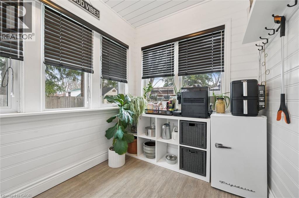 30 SHELDON Avenue N thumbnail 28