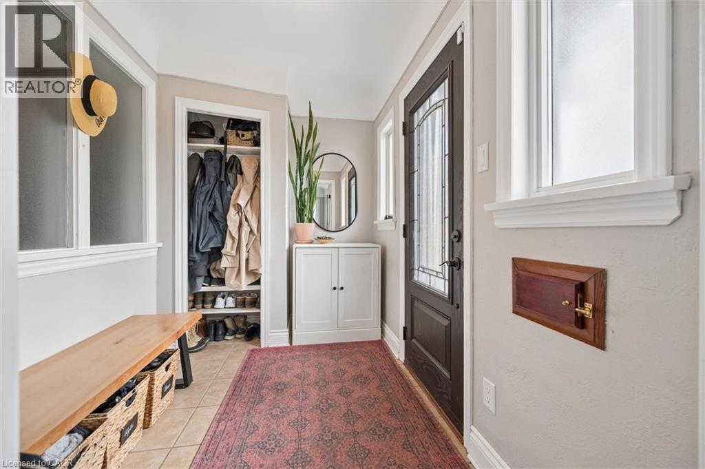 30 SHELDON Avenue N thumbnail 11