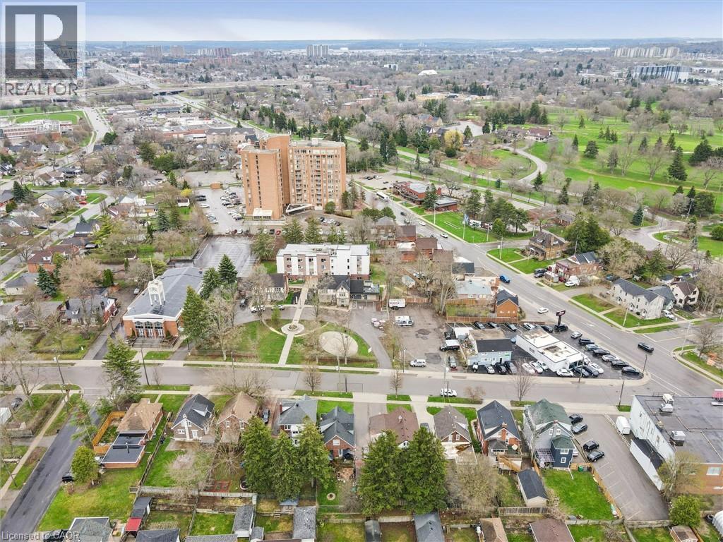 30 SHELDON Avenue N thumbnail 5