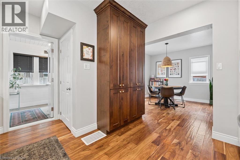 30 SHELDON Avenue N thumbnail 24