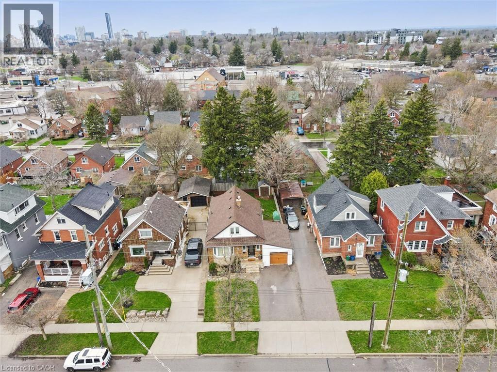 30 SHELDON Avenue N thumbnail 3