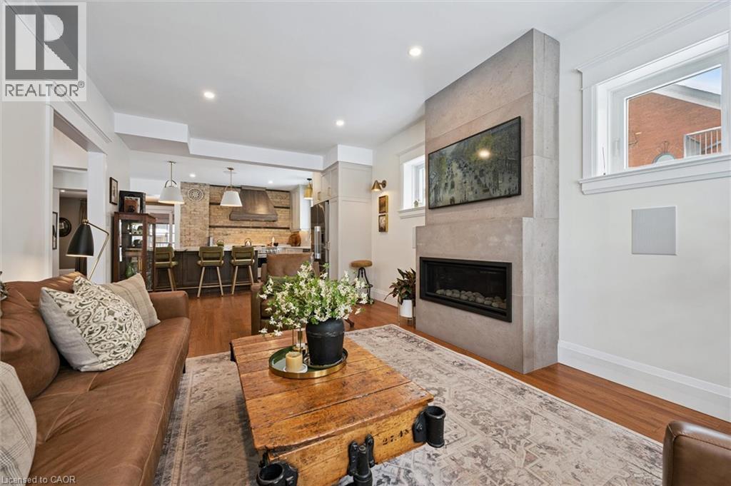 63 MENNO Street thumbnail 11