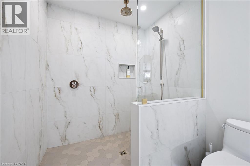 63 MENNO Street thumbnail 32