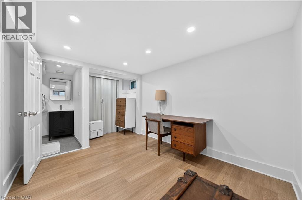 282 PARK Street thumbnail 37