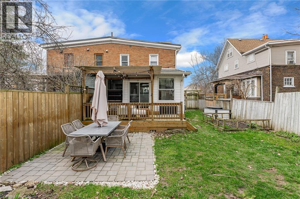 282 PARK Street thumbnail 44