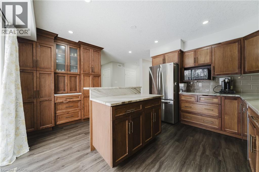 214 SNYDERS Road E Unit# 2 thumbnail 13