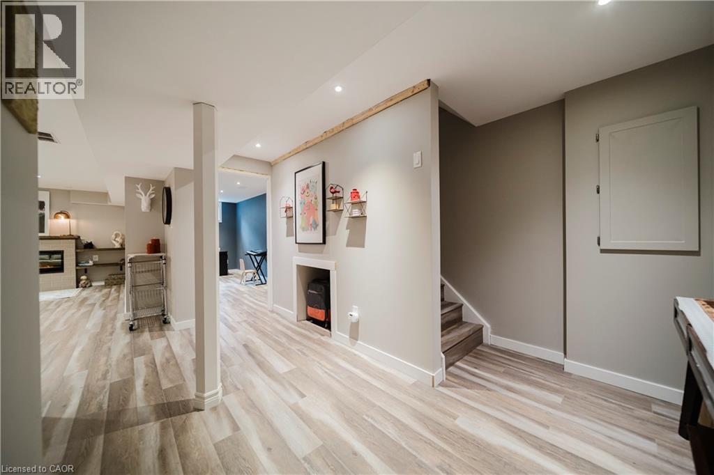 214 SNYDERS Road E Unit# 2 thumbnail 35