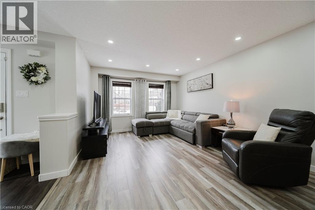 214 SNYDERS Road E Unit# 2 thumbnail 4