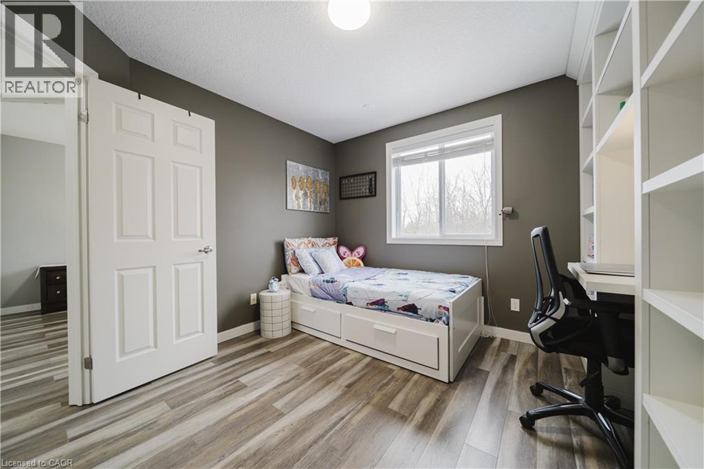 214 SNYDERS Road E Unit# 2 thumbnail 32