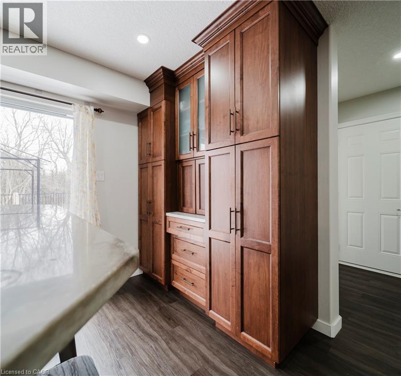 214 SNYDERS Road E Unit# 2 thumbnail 18