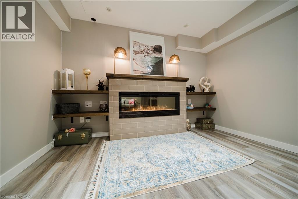 214 SNYDERS Road E Unit# 2 thumbnail 37
