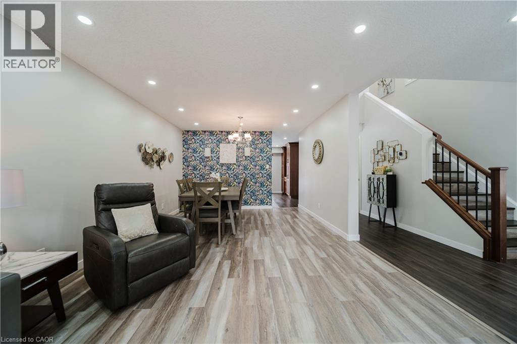214 SNYDERS Road E Unit# 2 thumbnail 8