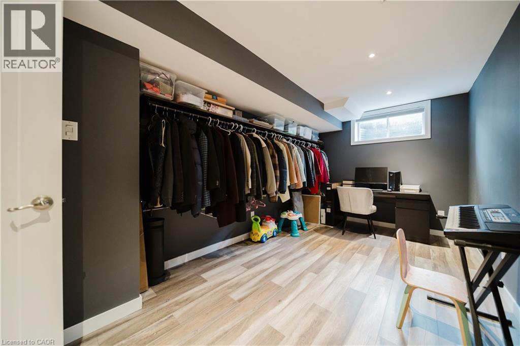 214 SNYDERS Road E Unit# 2 thumbnail 40