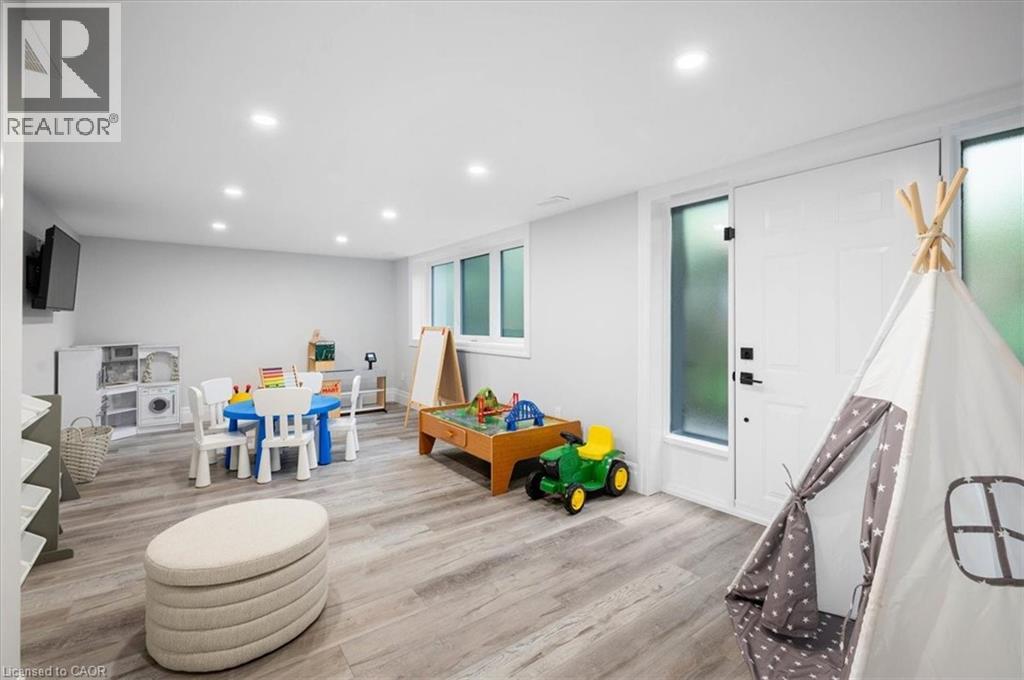 162 GREENBROOK Drive thumbnail 32