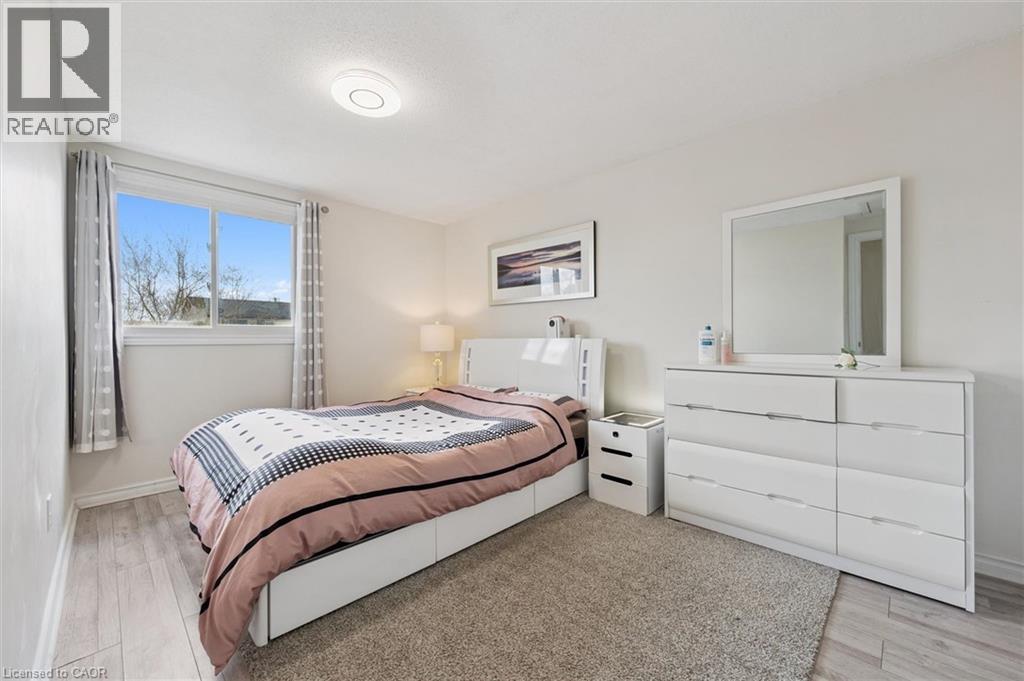 415 BAIRSTOW Crescent Unit# 5 thumbnail 18