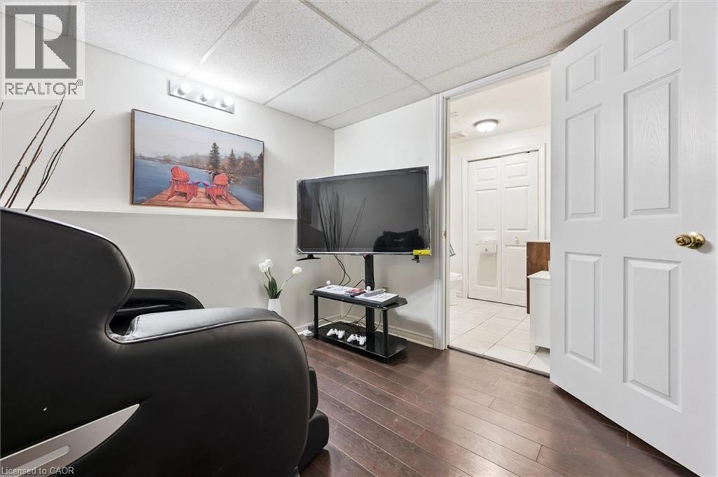 415 BAIRSTOW Crescent Unit# 5 thumbnail 24