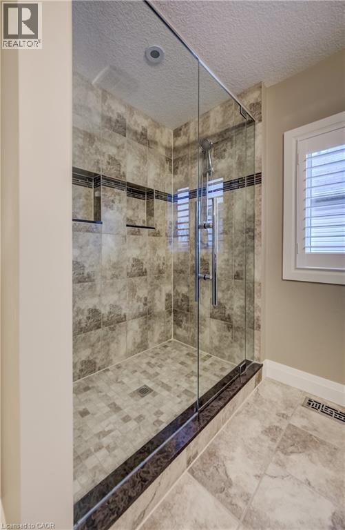 92 KROPF Drive thumbnail 32