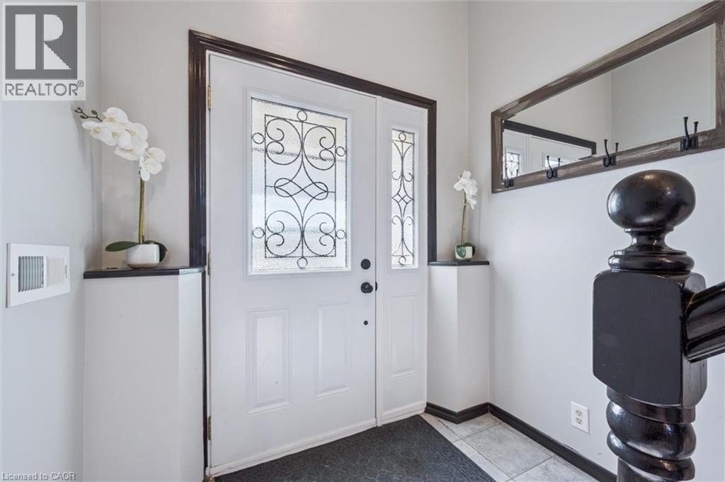 263 THE COUNTRY Way thumbnail 4