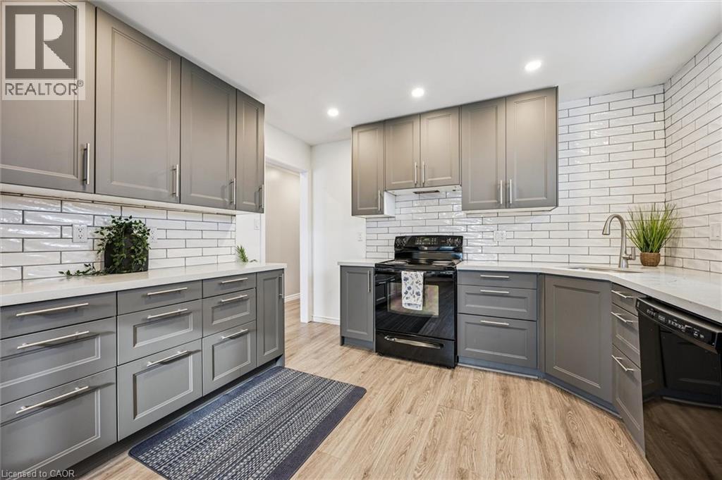 263 THE COUNTRY Way thumbnail 6