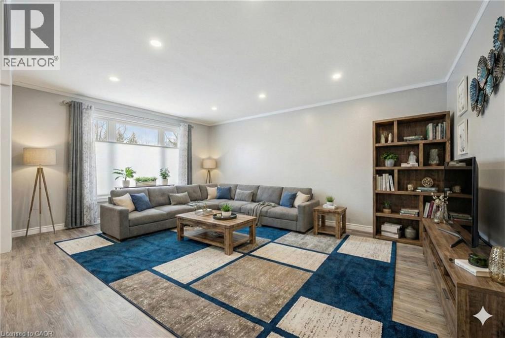 263 THE COUNTRY Way thumbnail 16