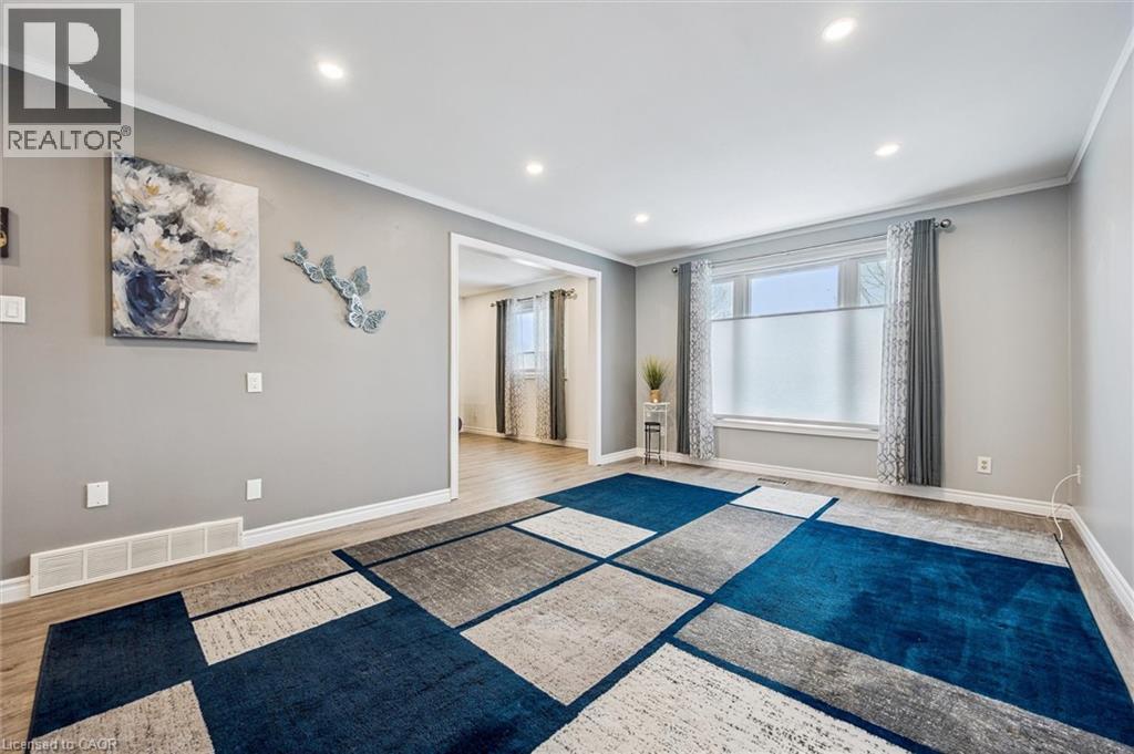 263 THE COUNTRY Way thumbnail 19