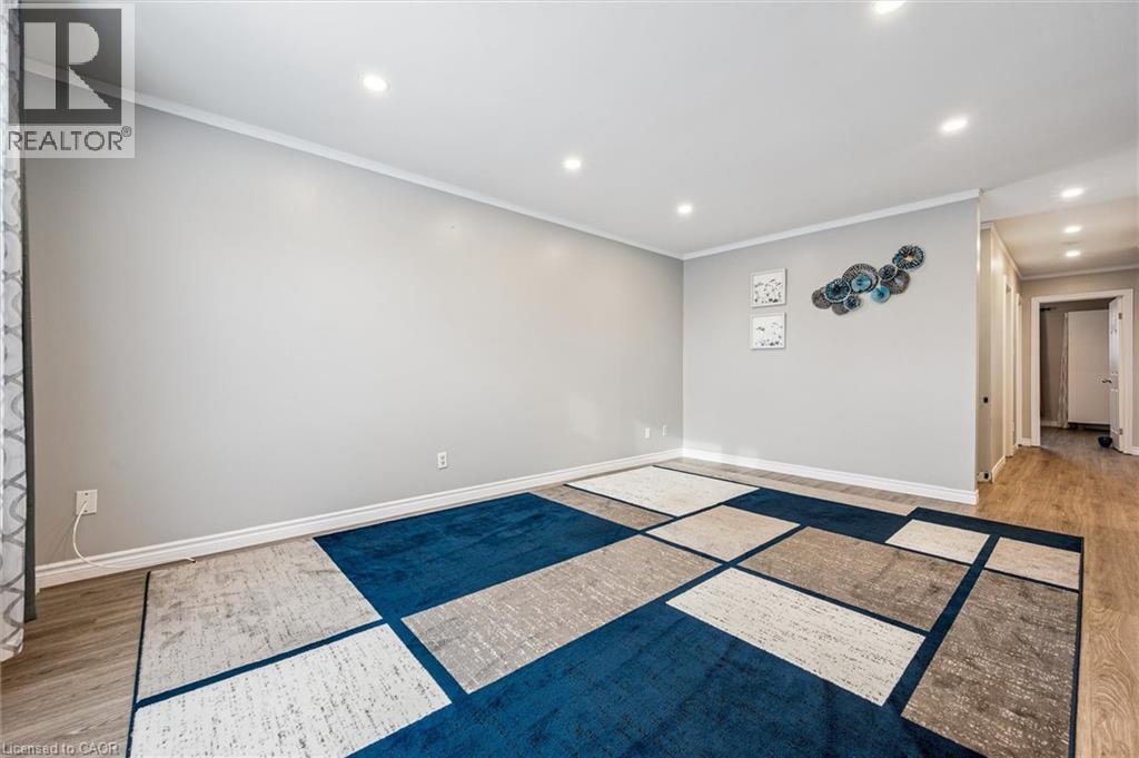 263 THE COUNTRY Way thumbnail 21