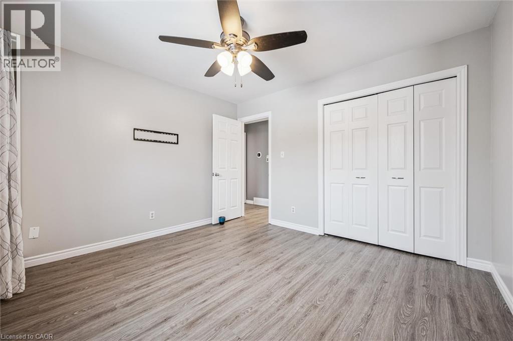 263 THE COUNTRY Way thumbnail 25