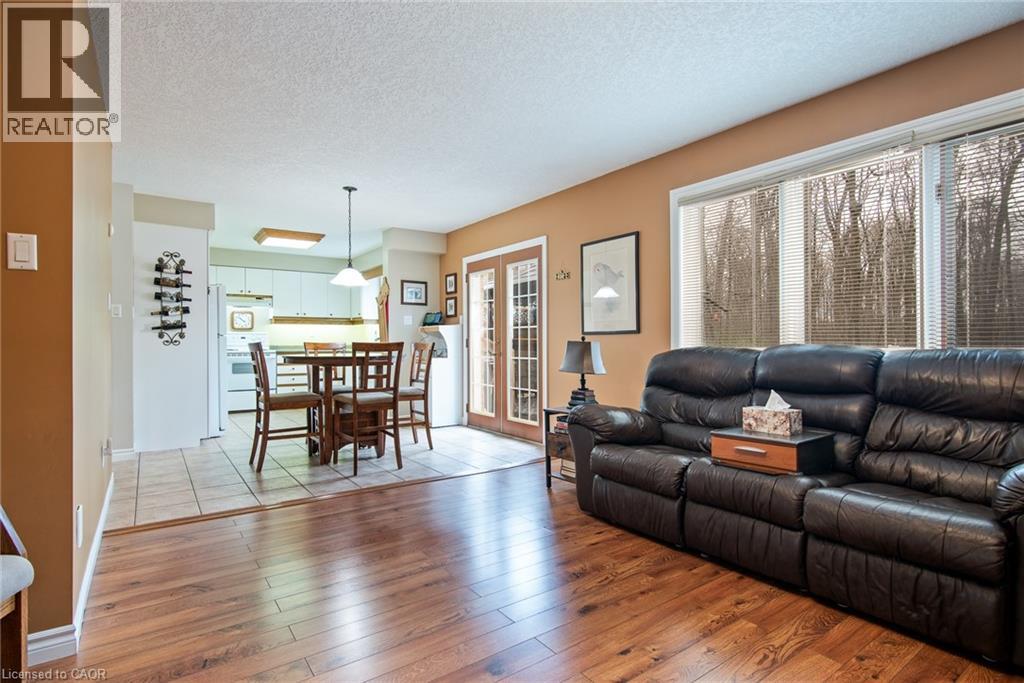 128 EBY Crescent thumbnail 8