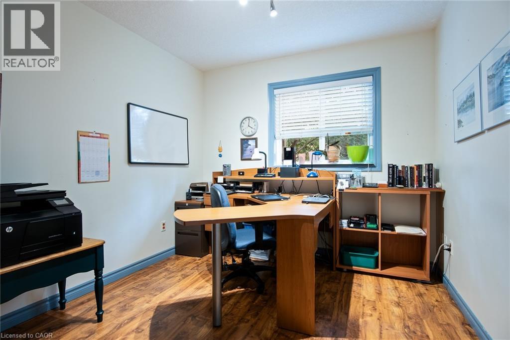 128 EBY Crescent thumbnail 15