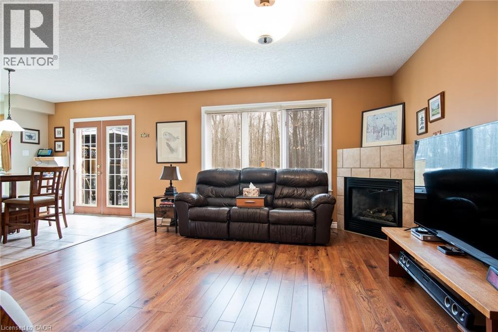 128 EBY Crescent thumbnail 7