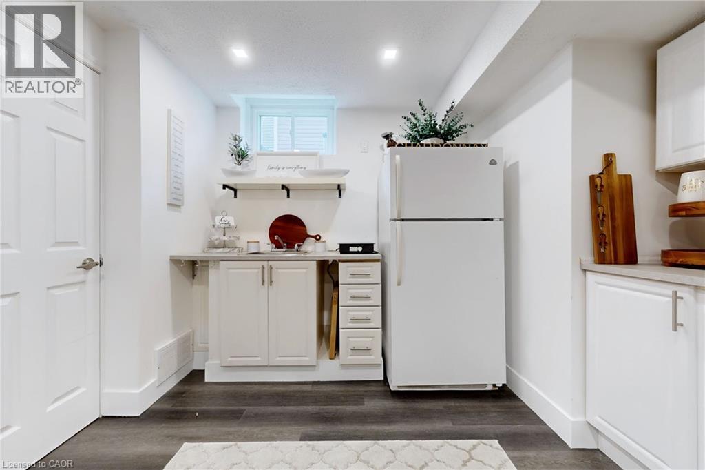 658 MORTIMER Drive thumbnail 30