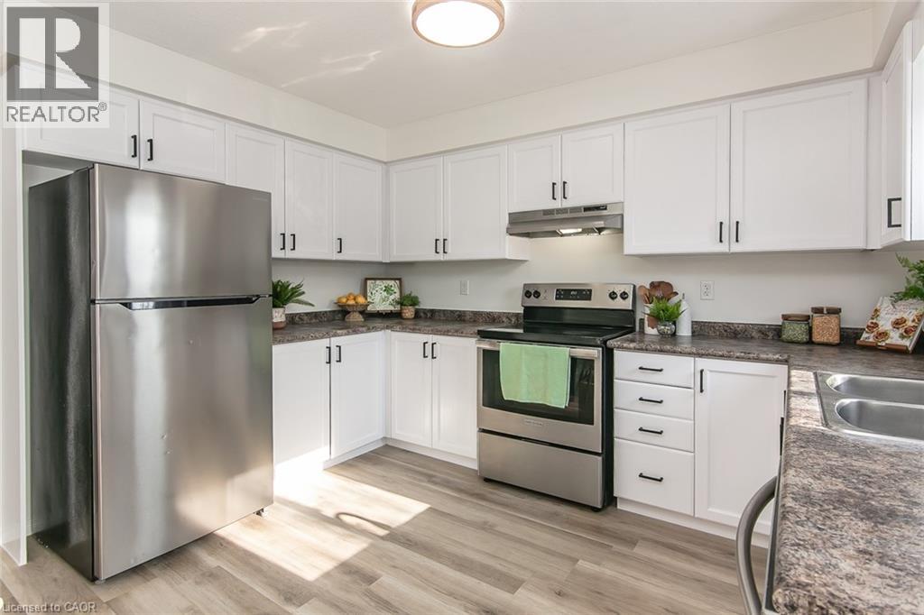 242 WESTMEADOW Drive Unit# B thumbnail 16