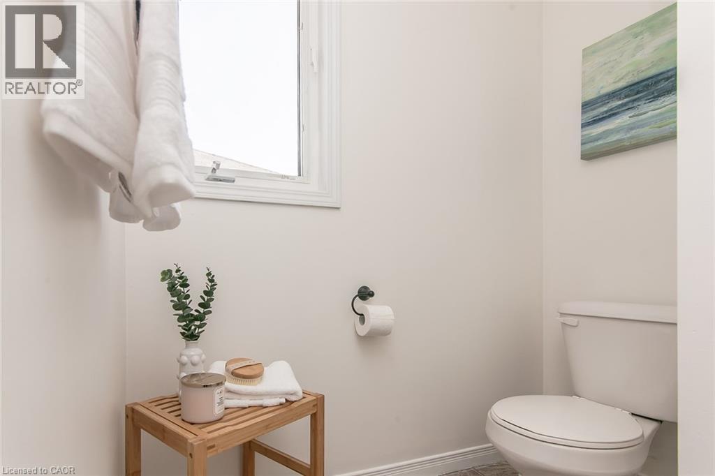 242 WESTMEADOW Drive Unit# B thumbnail 31