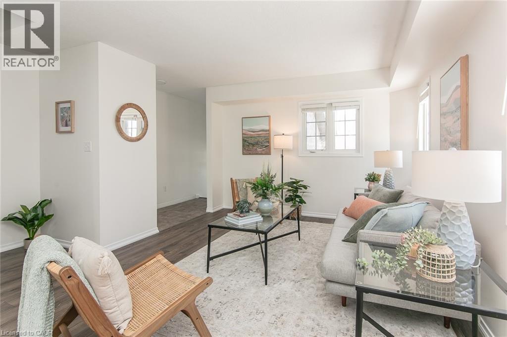 242 WESTMEADOW Drive Unit# B thumbnail 5