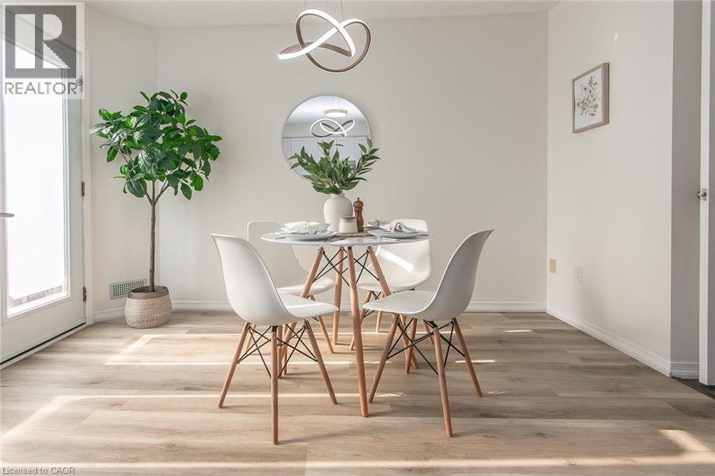 242 WESTMEADOW Drive Unit# B thumbnail 19