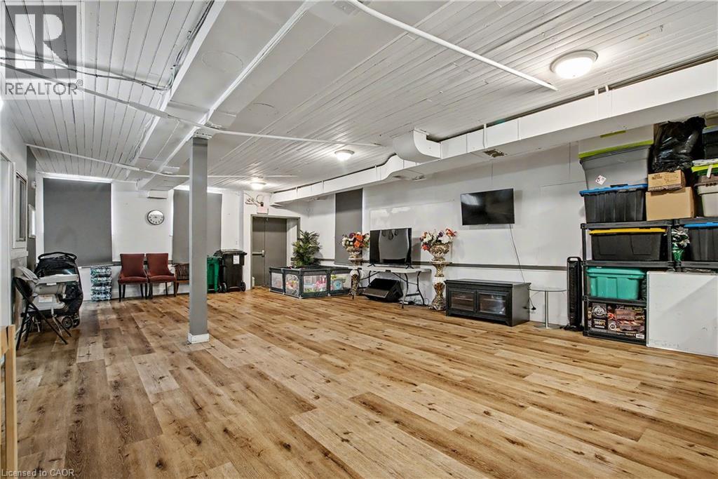 37 WELLINGTON Street thumbnail 19