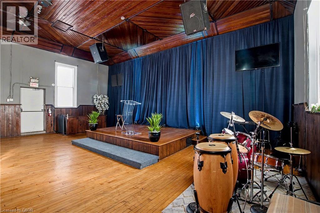 37 WELLINGTON Street thumbnail 10