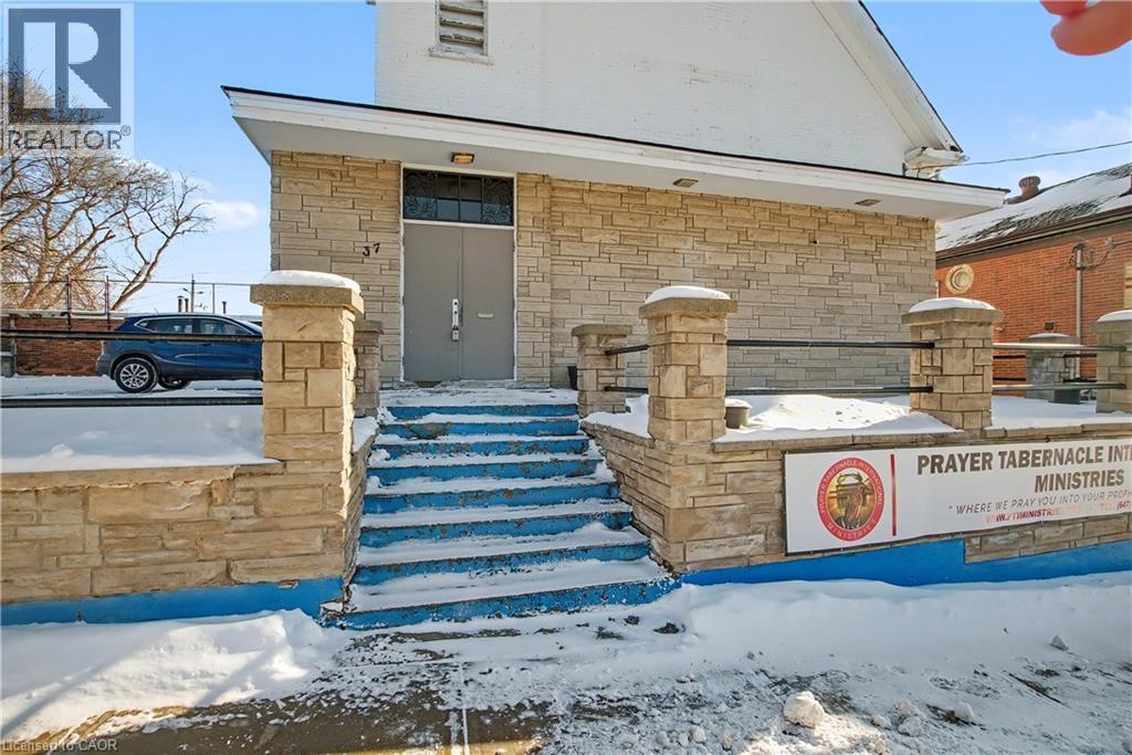 37 WELLINGTON Street thumbnail 7