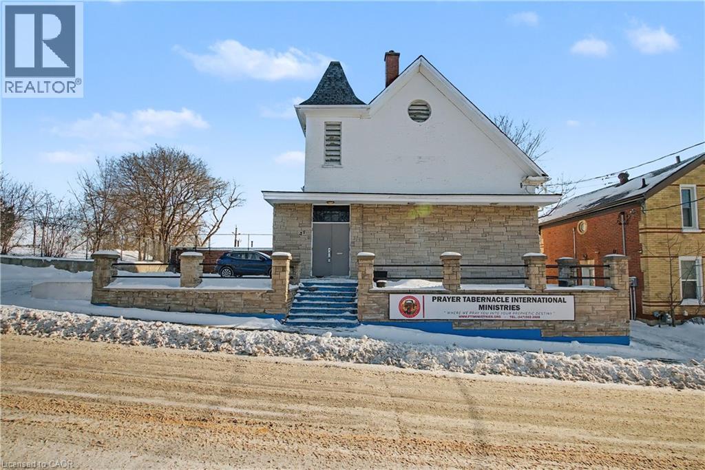 37 WELLINGTON Street thumbnail 5