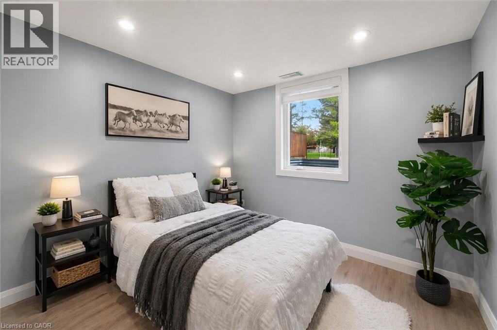 86 CARLYLE Drive thumbnail 23