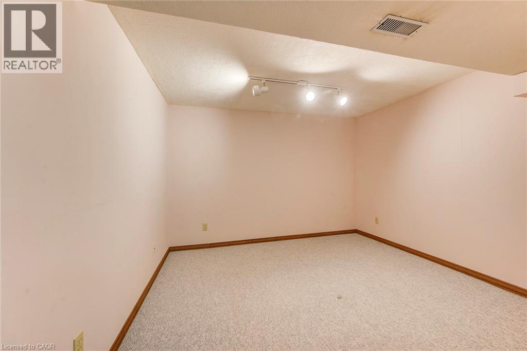 458 WINSTON Boulevard thumbnail 37