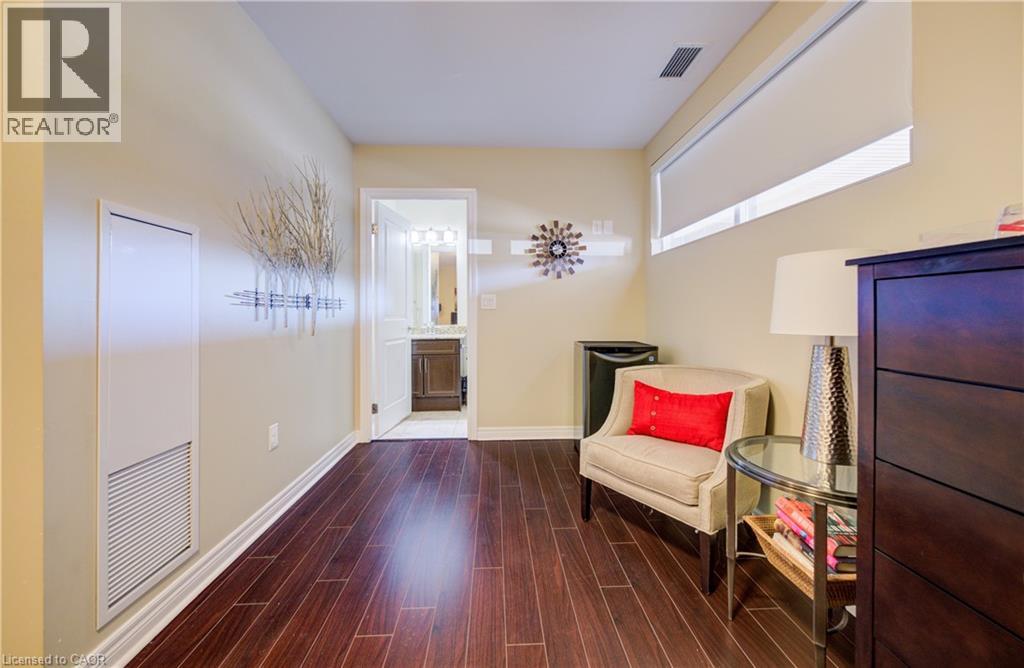 539 BELMONT Avenue W Unit# 407 thumbnail 42