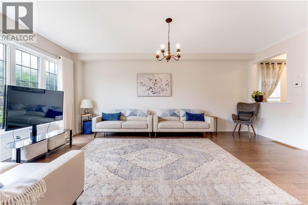 334 DOLMAN Street thumbnail 5