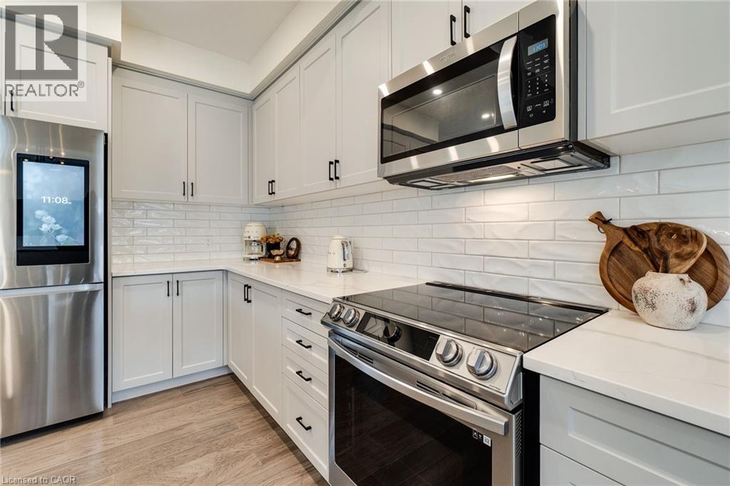 126 FOREST CREEK Drive thumbnail 17