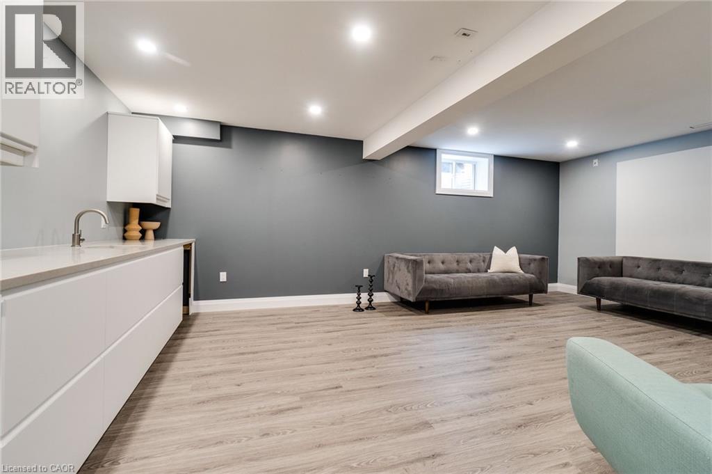 126 FOREST CREEK Drive thumbnail 39