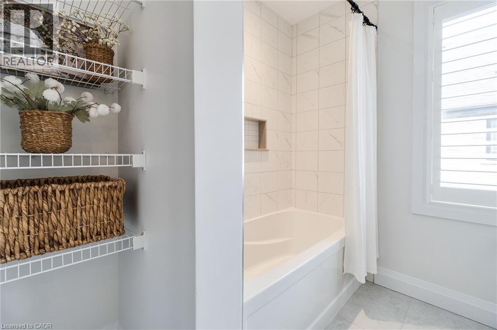 126 FOREST CREEK Drive thumbnail 33