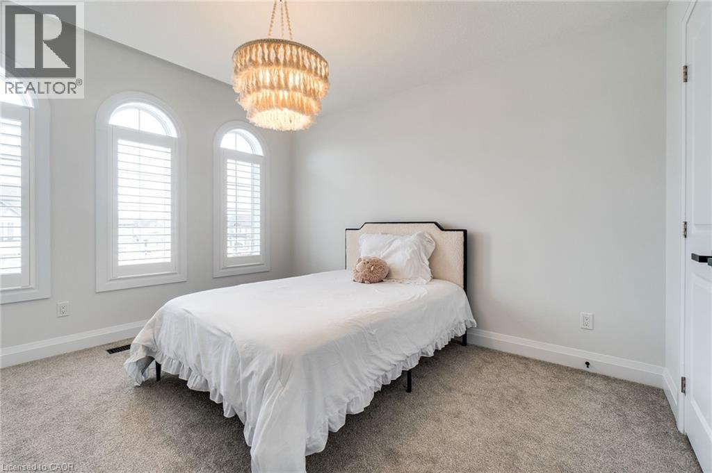 126 FOREST CREEK Drive thumbnail 35